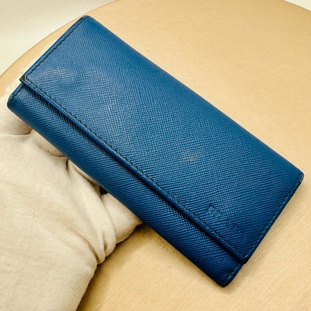 EUC Unisex Prada Blue Saffiano Leather Key Case Holder